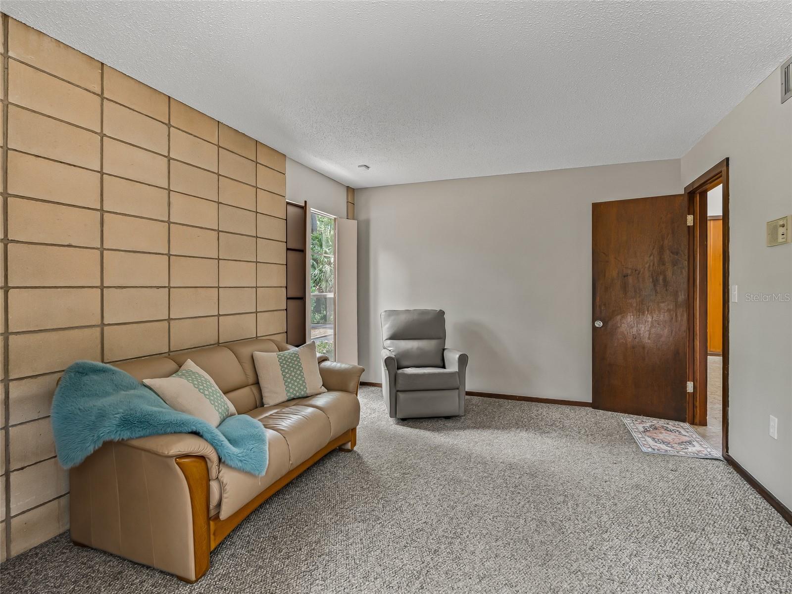 EDGEWOOD HILLS - Residential