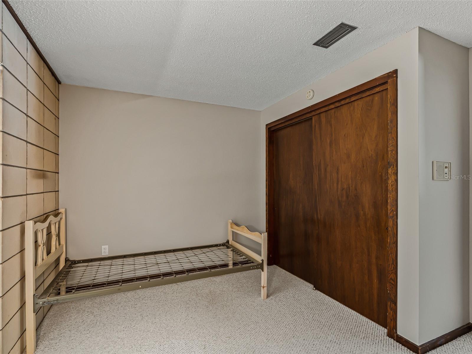 EDGEWOOD HILLS - Residential