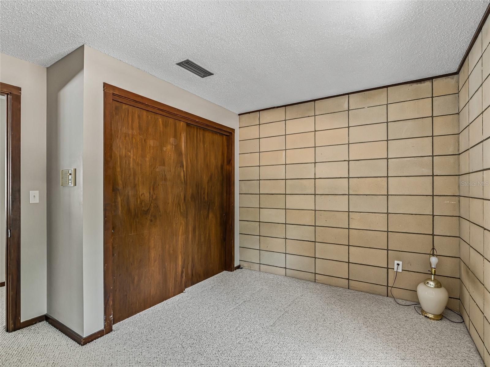 EDGEWOOD HILLS - Residential
