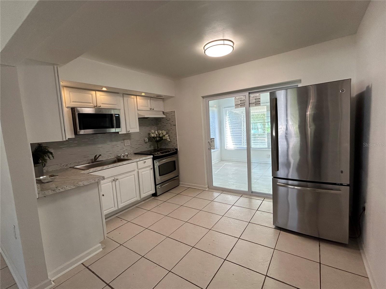 7313 ROYAL PALM DRIVE