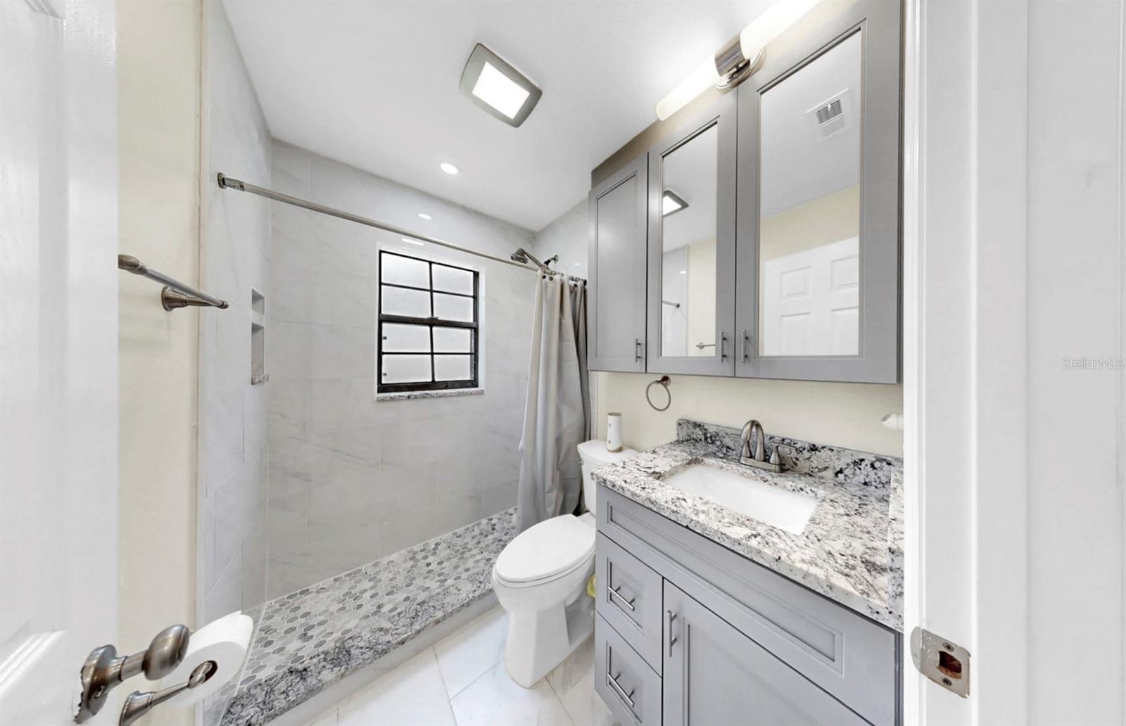 MANATEE OAKS II B - Residential