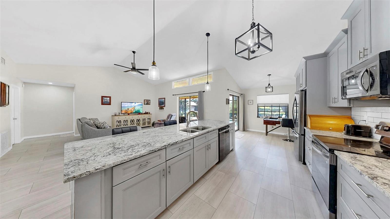 MANATEE OAKS II B - Residential