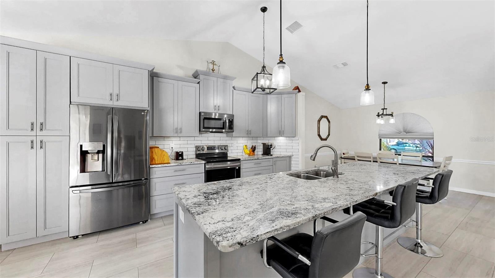 MANATEE OAKS II B - Residential