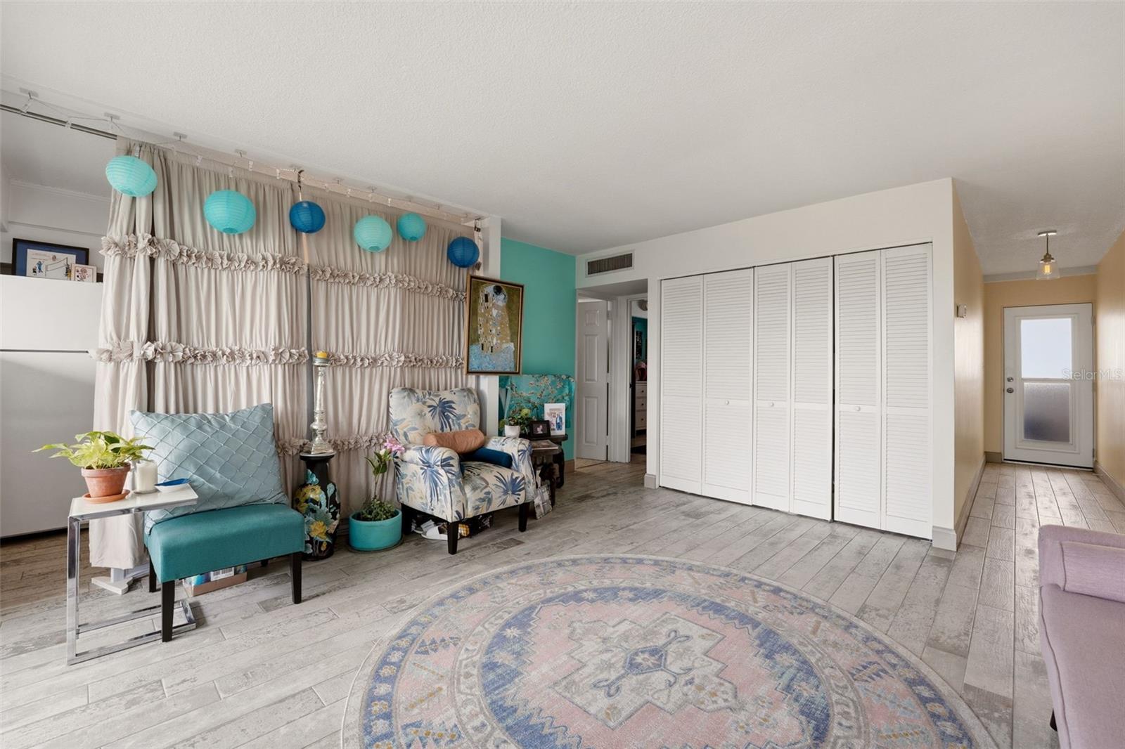 33 S GULFSTREAM AVENUE 404