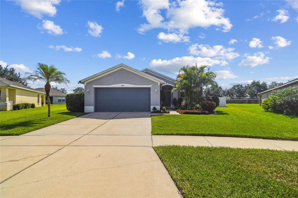 Photo of 11901 Autumn Creek Drive, Riverview, FL 33569 (MLS # TB8423064)