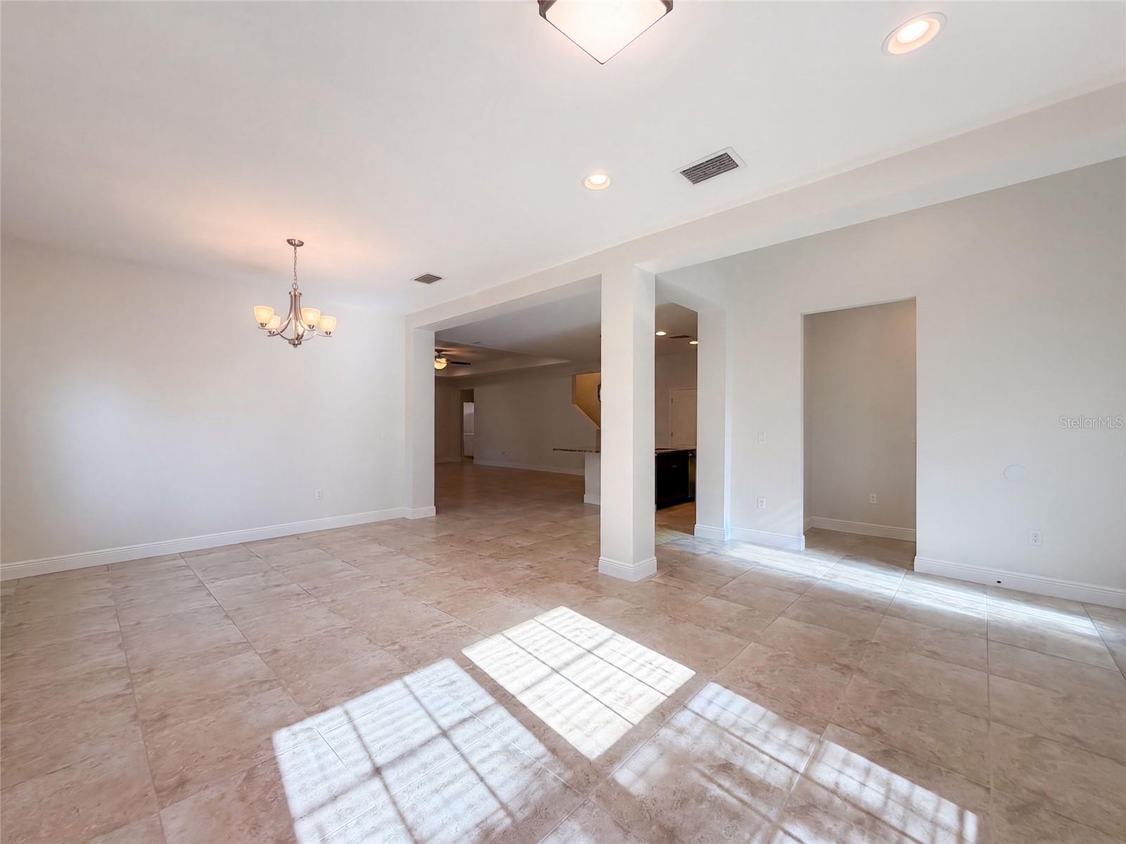 1416 HICKORY VIEW CIRCLE