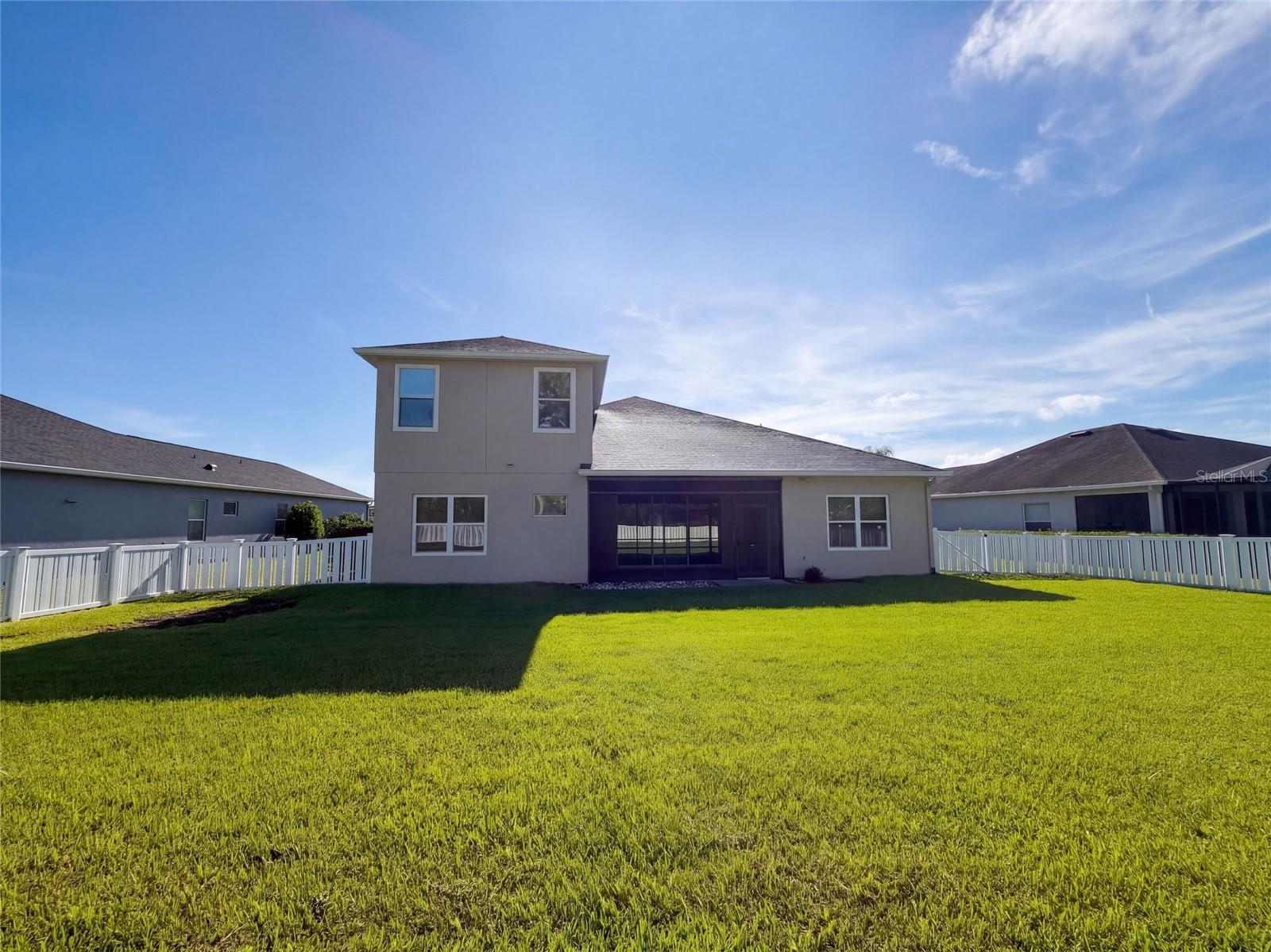 1416 HICKORY VIEW CIRCLE
