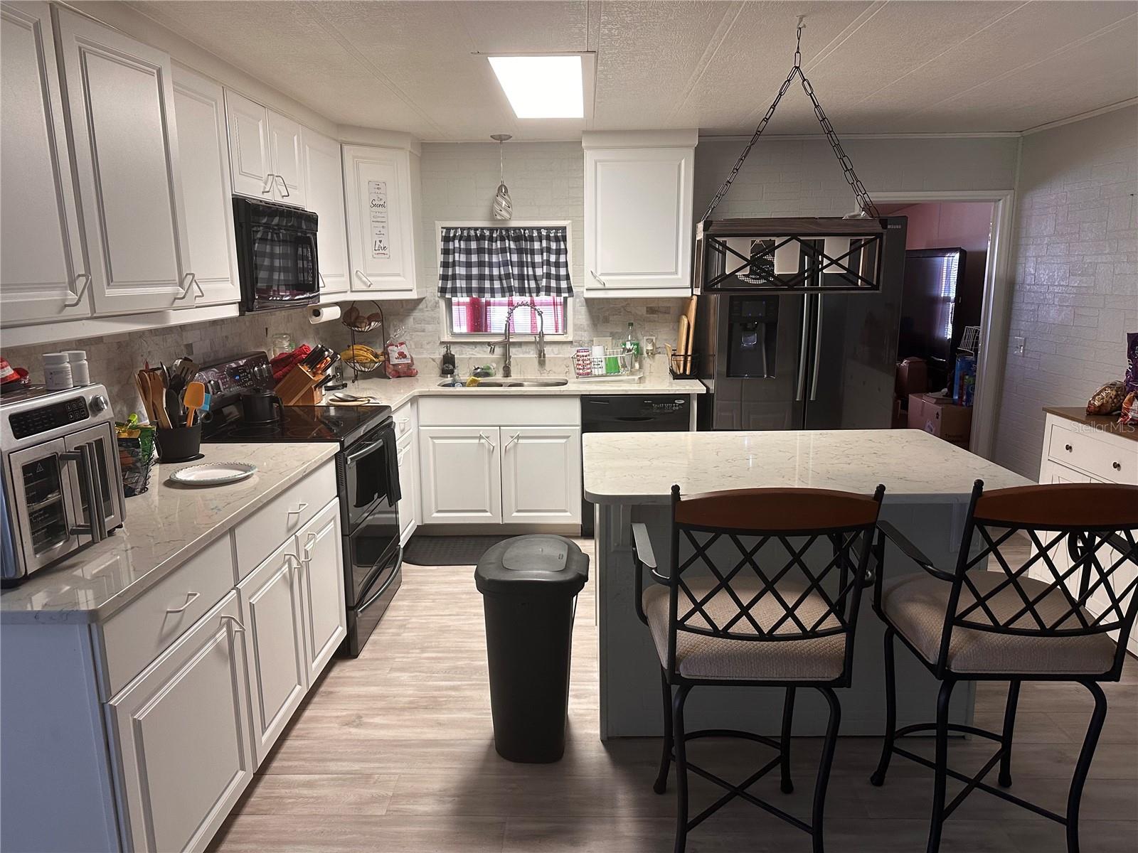 BANBURY VILLAGE CONDO - Residential