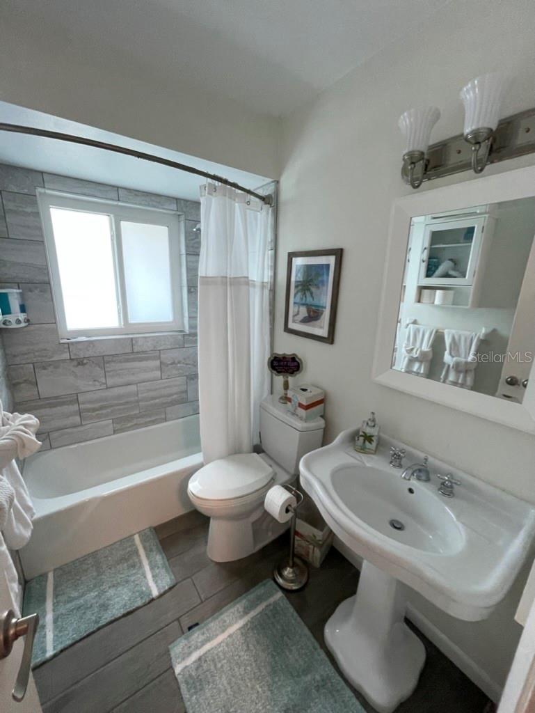 ACREAGE & UNREC - Residential Lease