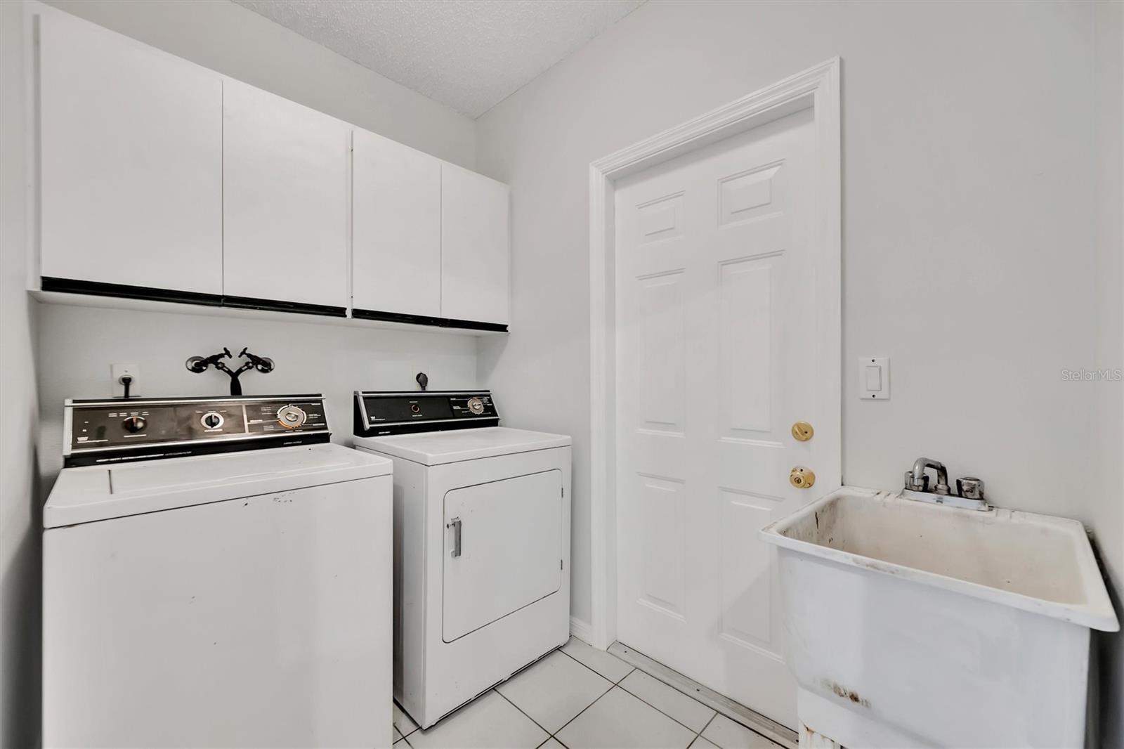 MOTE RANCH VILLAGE I - Residential