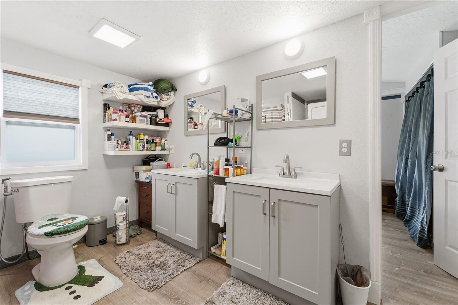 PINE LANE - Residential