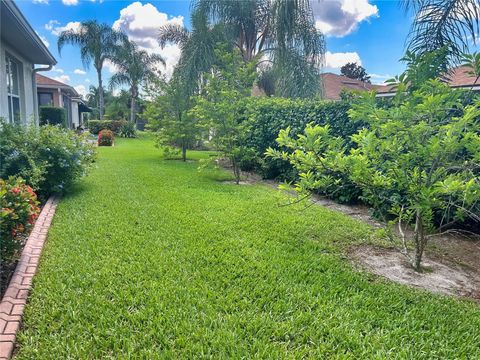 A home in LAKE WALES