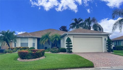 A home in LAKE WALES