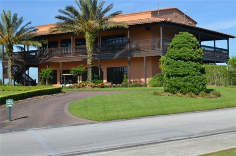 A home in LAKE WALES