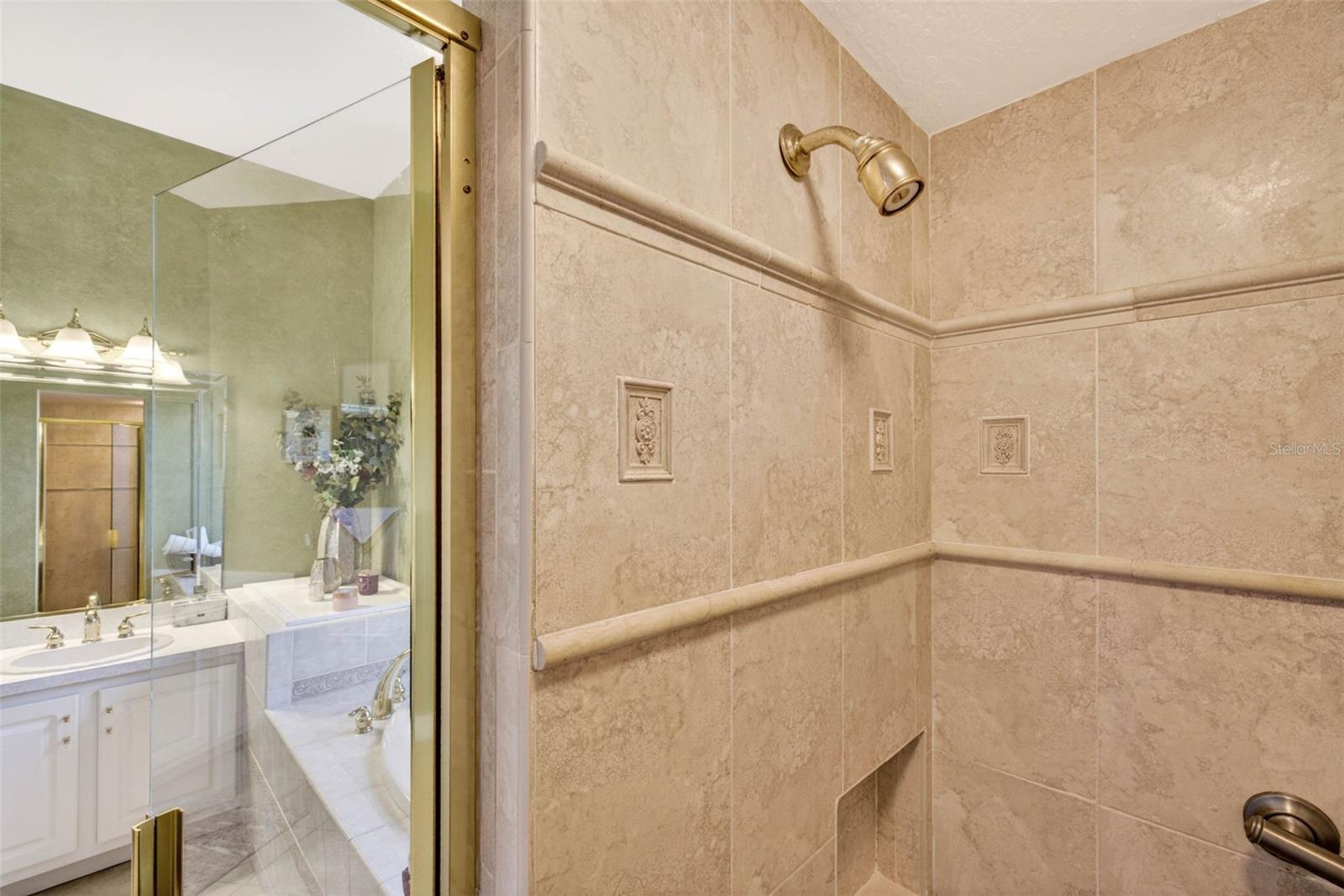 ENCLAVE OF WOODLAND WATERS,THE - Residential