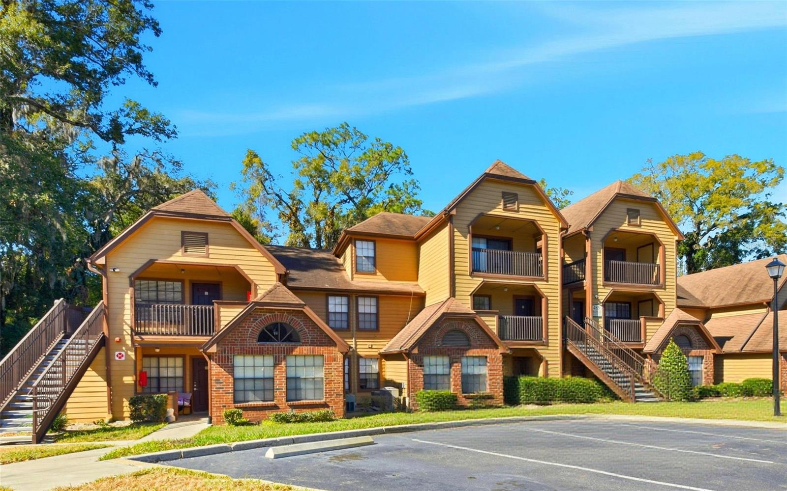 485 FORESTWAY CIRCLE 303