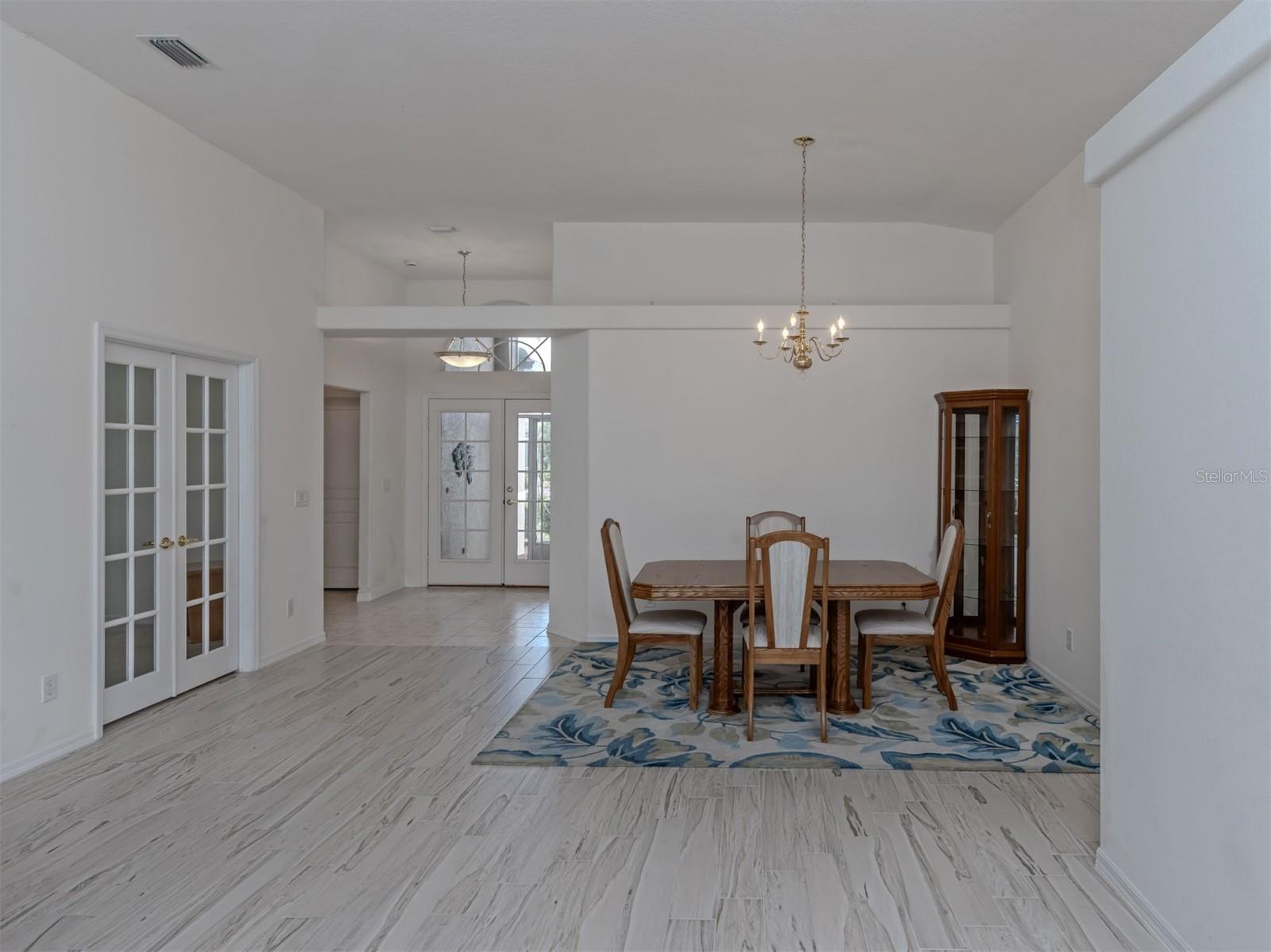 304 LANGHOLM DRIVE