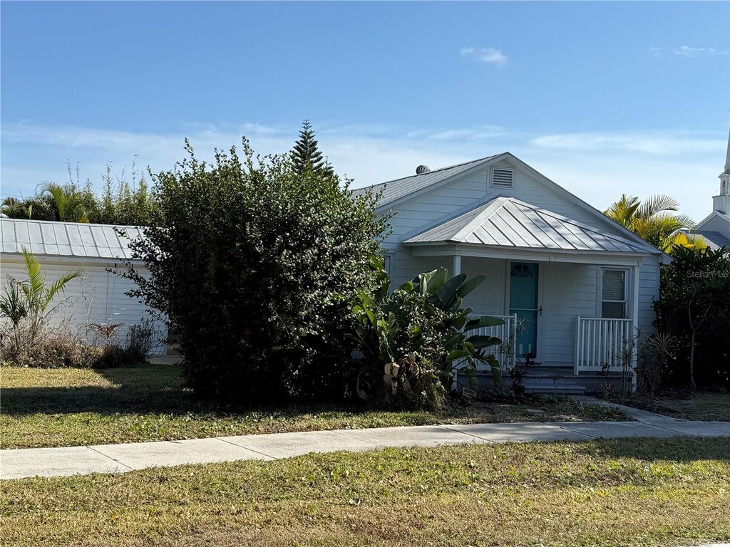 Photo of 451 W Virginia Avenue, Punta Gorda, FL 33950 (MLS # C7522931)