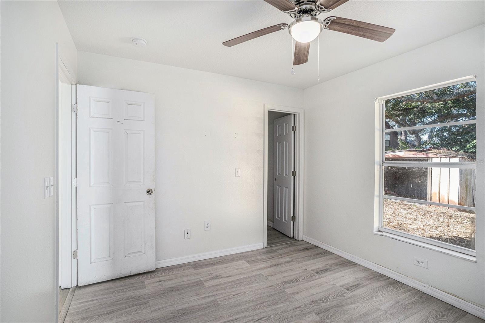 RIVER MANOR - Residential