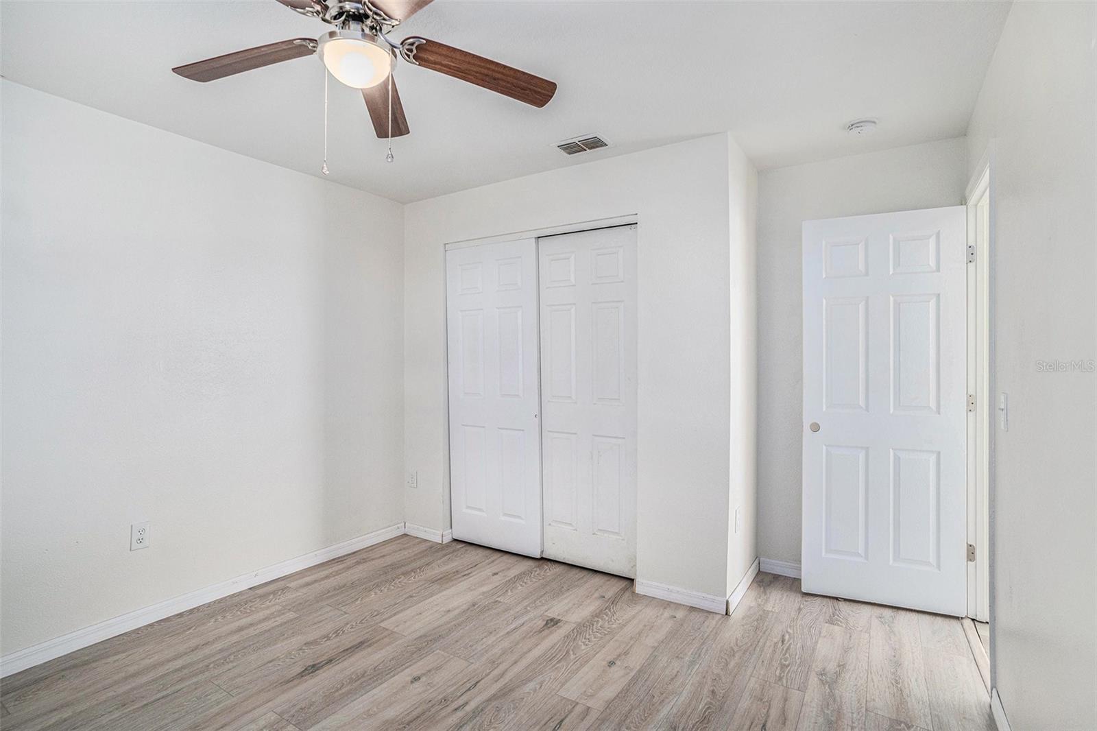 RIVER MANOR - Residential