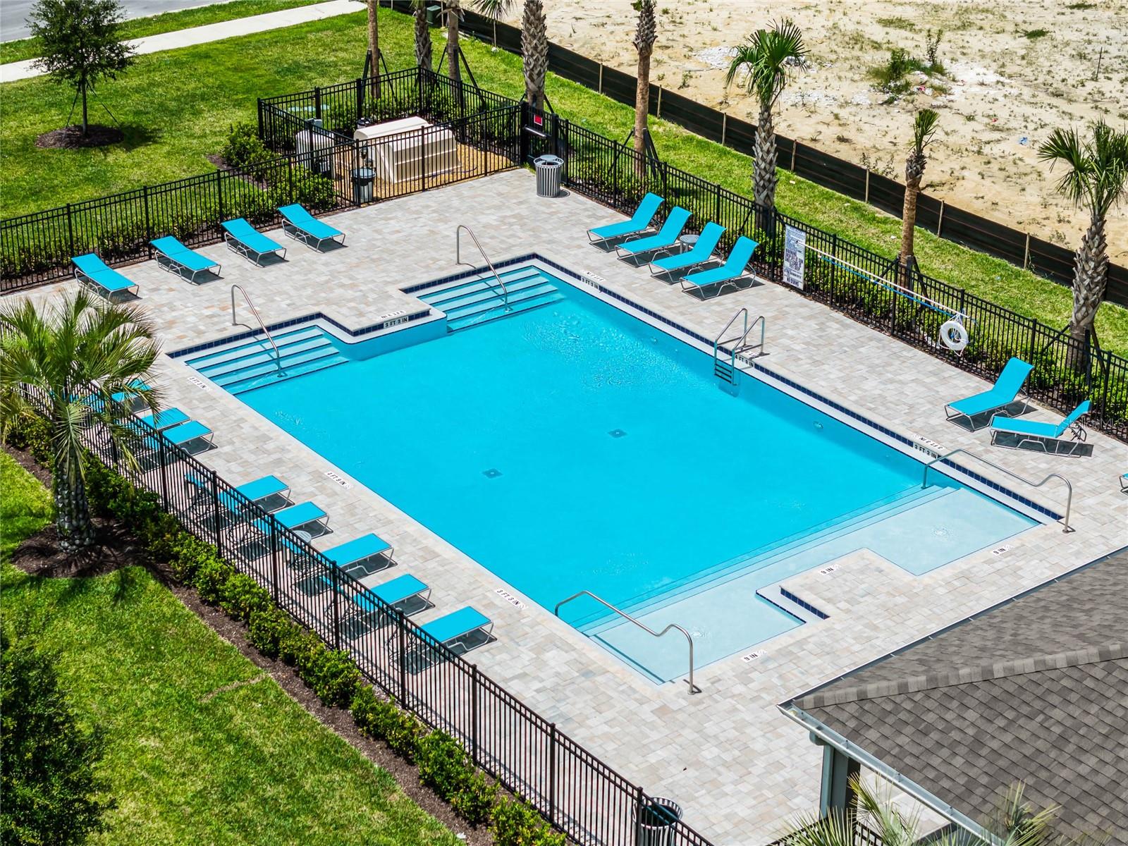 OAK POINTE - Residential
