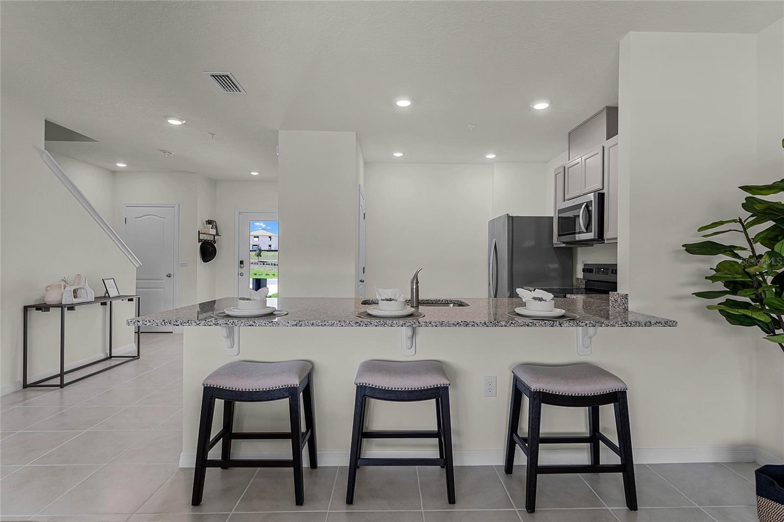 OAK POINTE - Residential