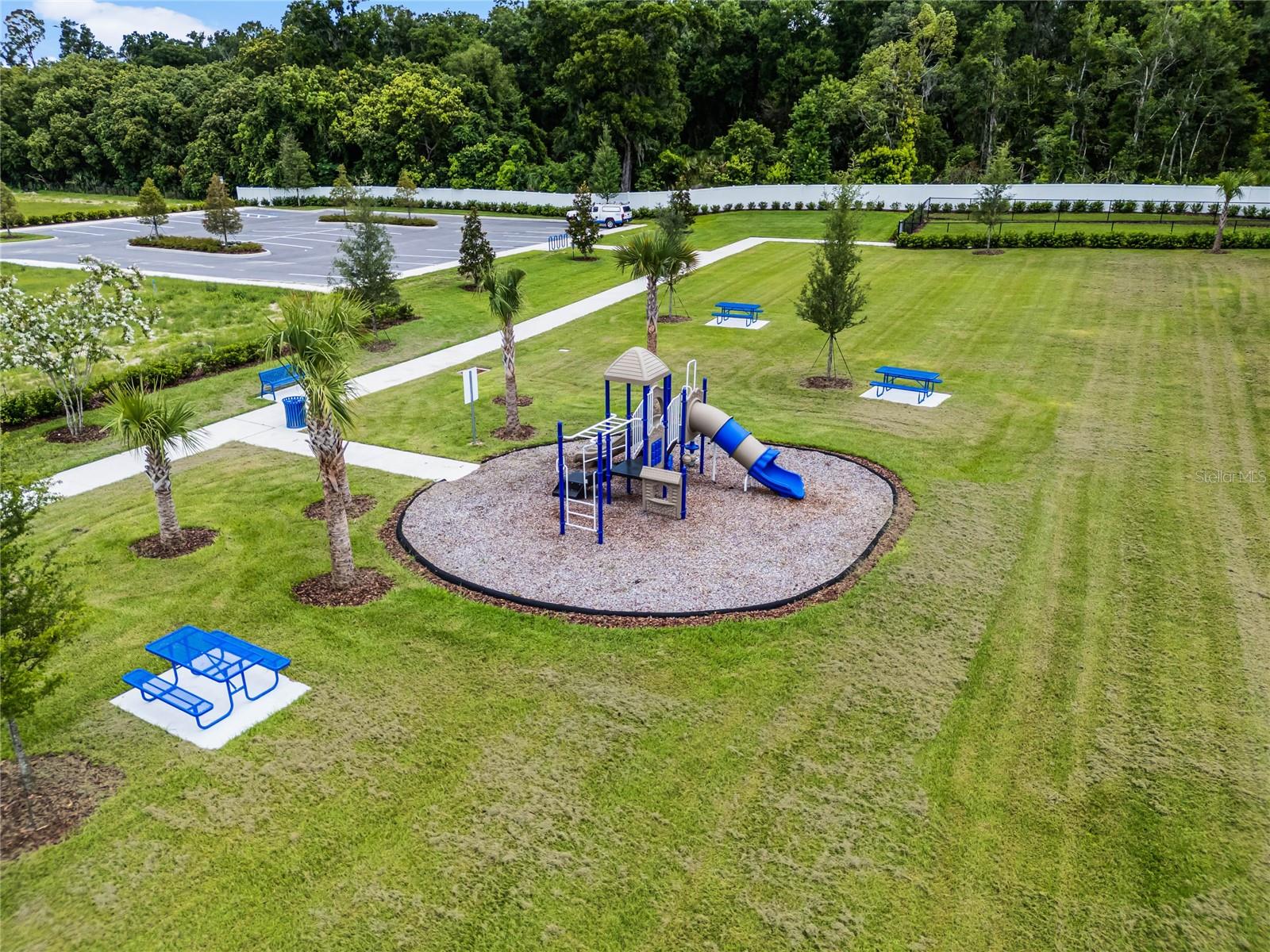 OAK POINTE - Residential