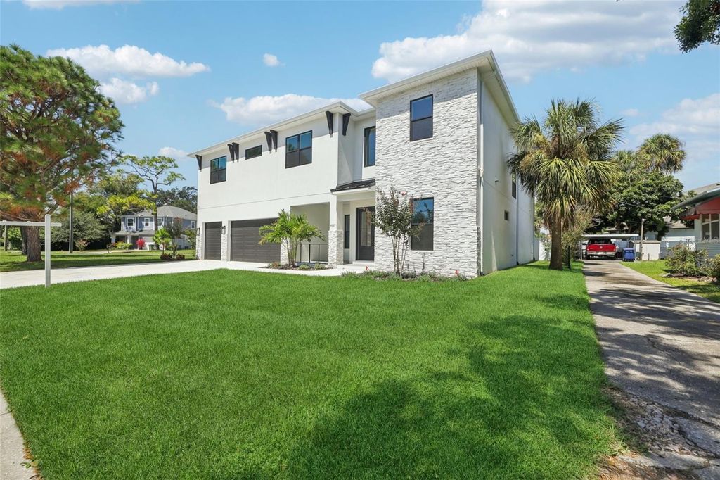 Photo of 4009 W Euclid Avenue, Tampa, FL 33629 (MLS # TB8339506)