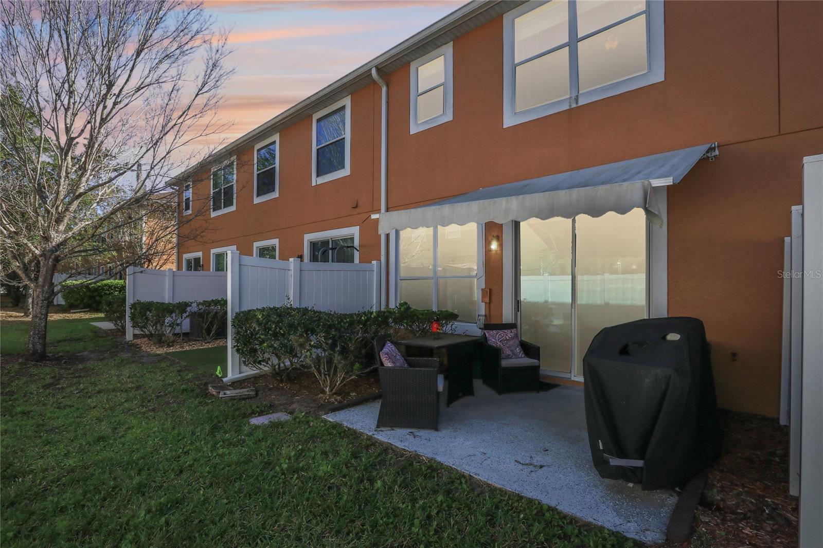 9535 SILVER BUTTONWOOD STREET