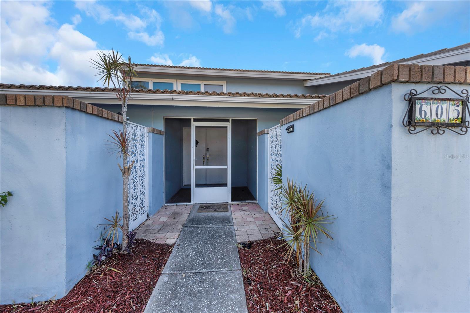 605 CITRUS COURT