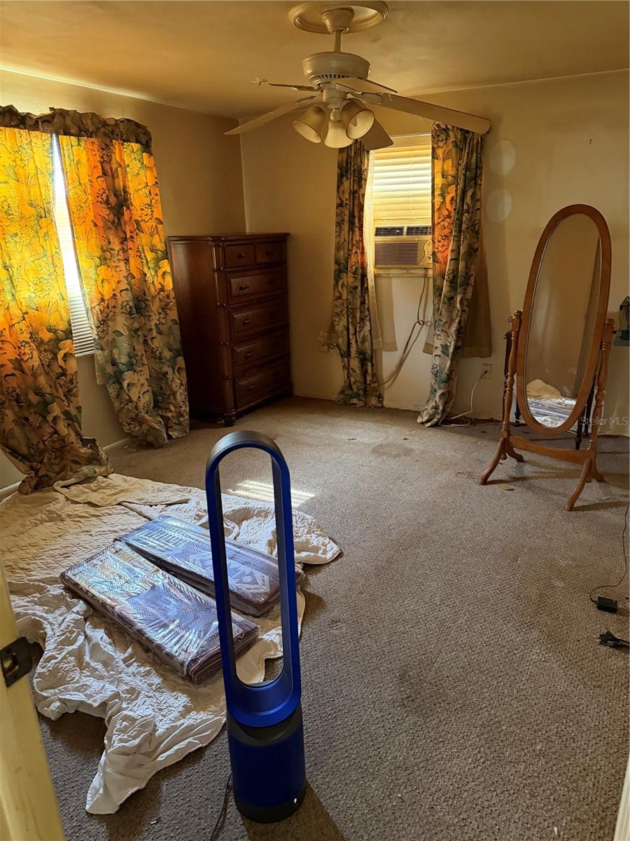 HOLIDAY LAKE ESTATES - Residential