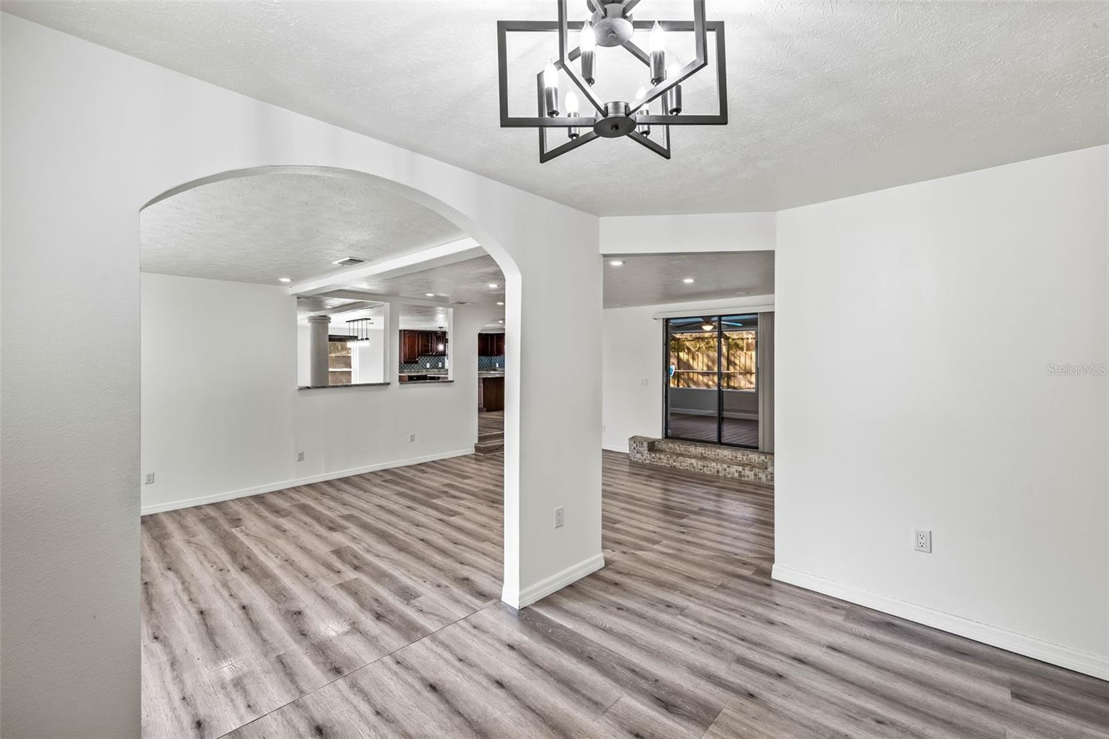 1122 S MULRENNAN ROAD
