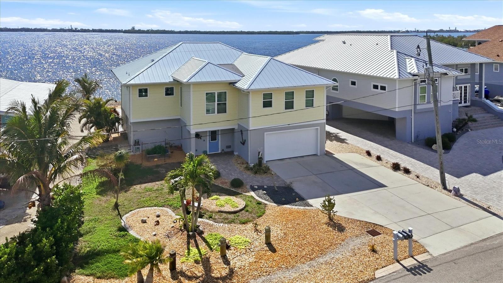 905 CHAPIN BOULEVARD