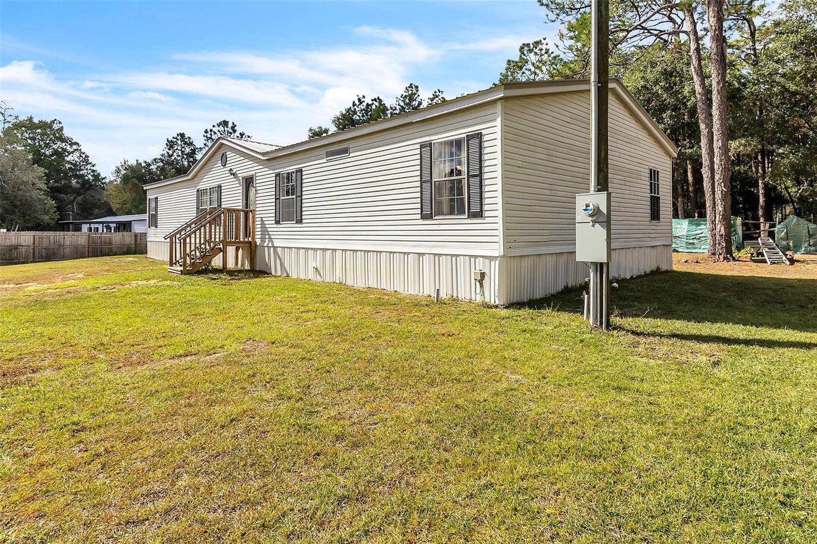 MIRROR LAKE BEACHES - Residential