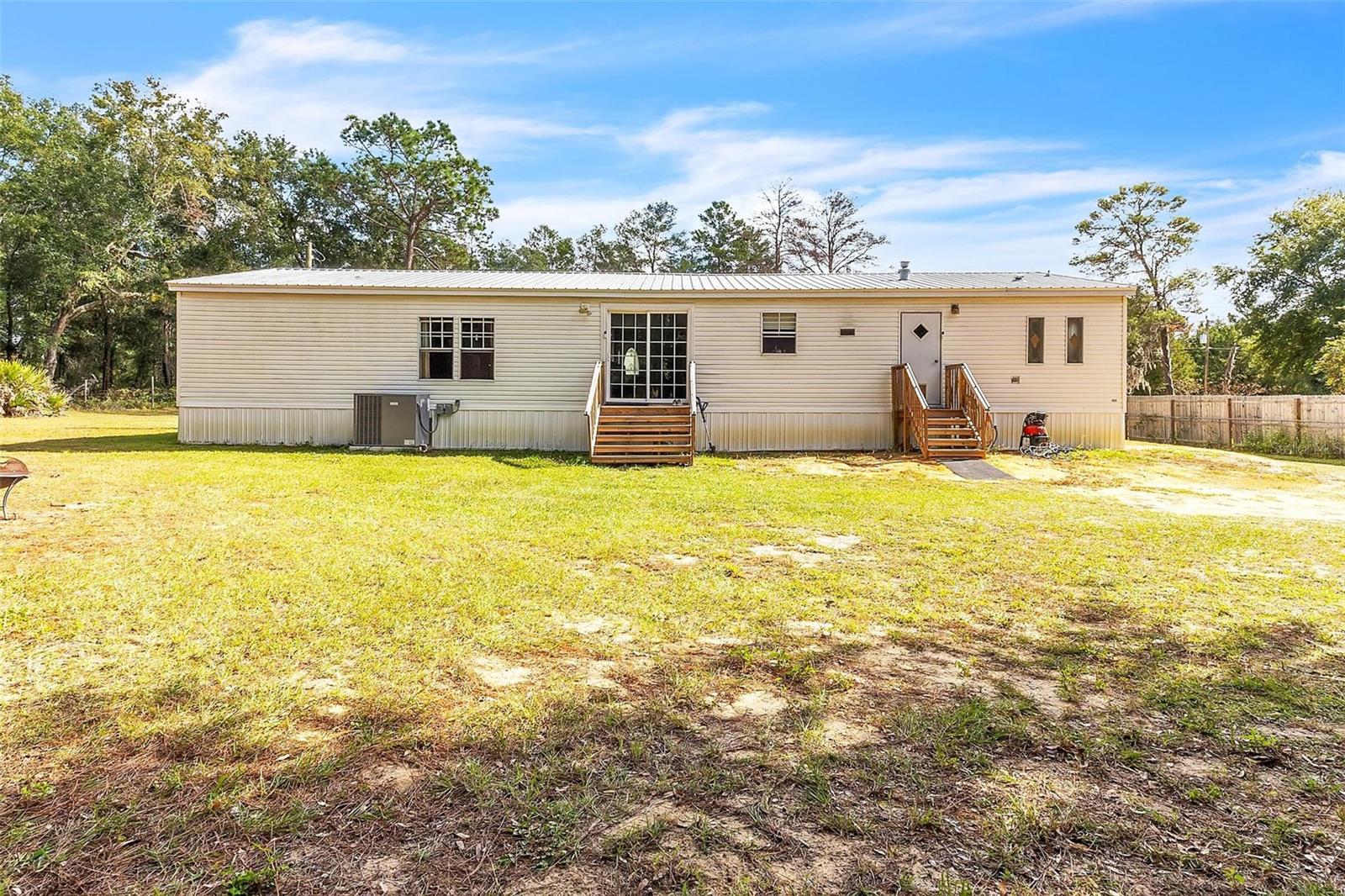 MIRROR LAKE BEACHES - Residential