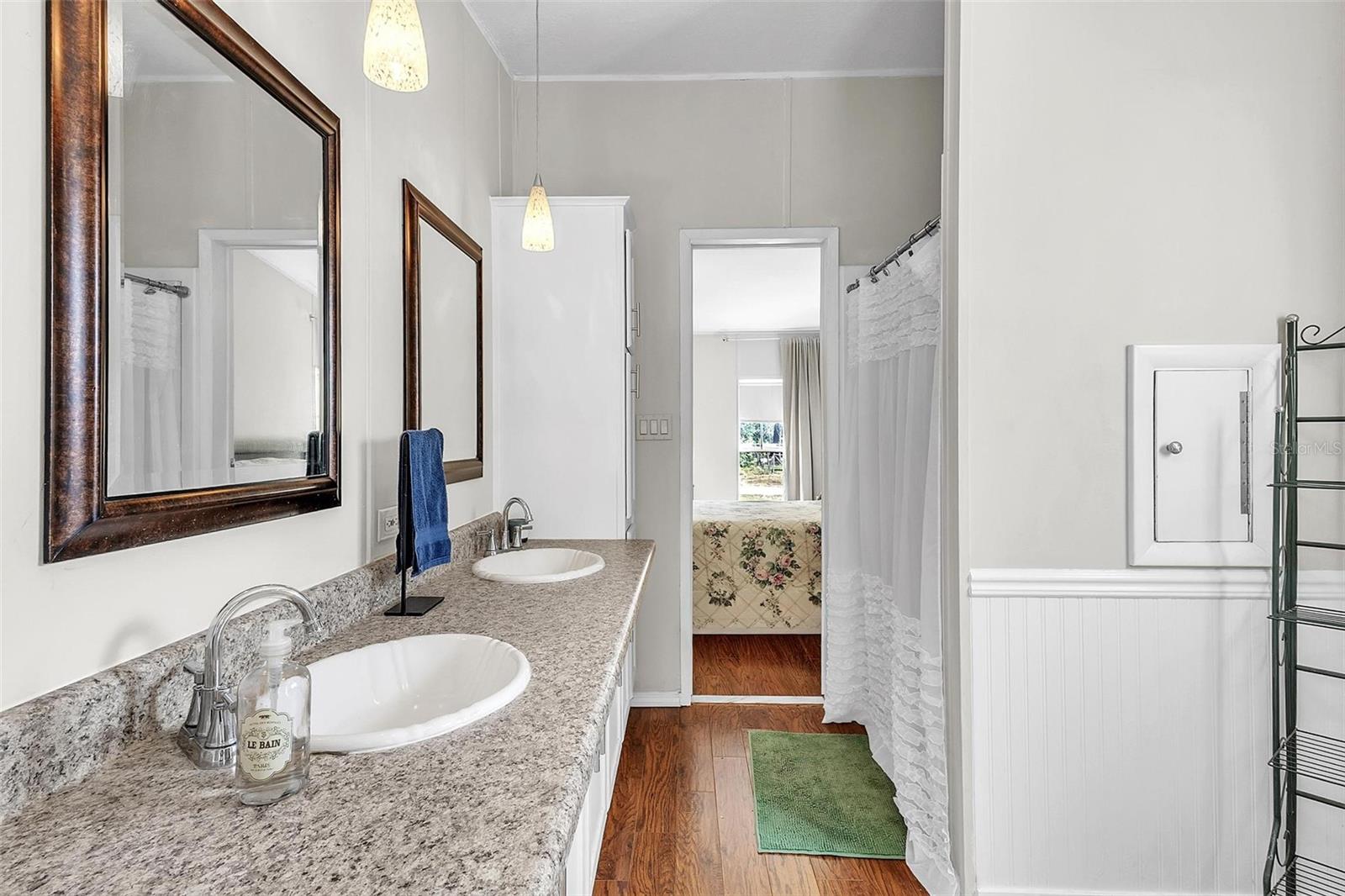 MIRROR LAKE BEACHES - Residential