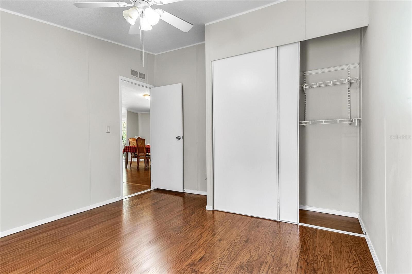 MIRROR LAKE BEACHES - Residential