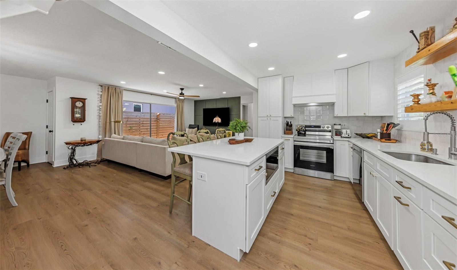 HARPER TERRACE - Residential