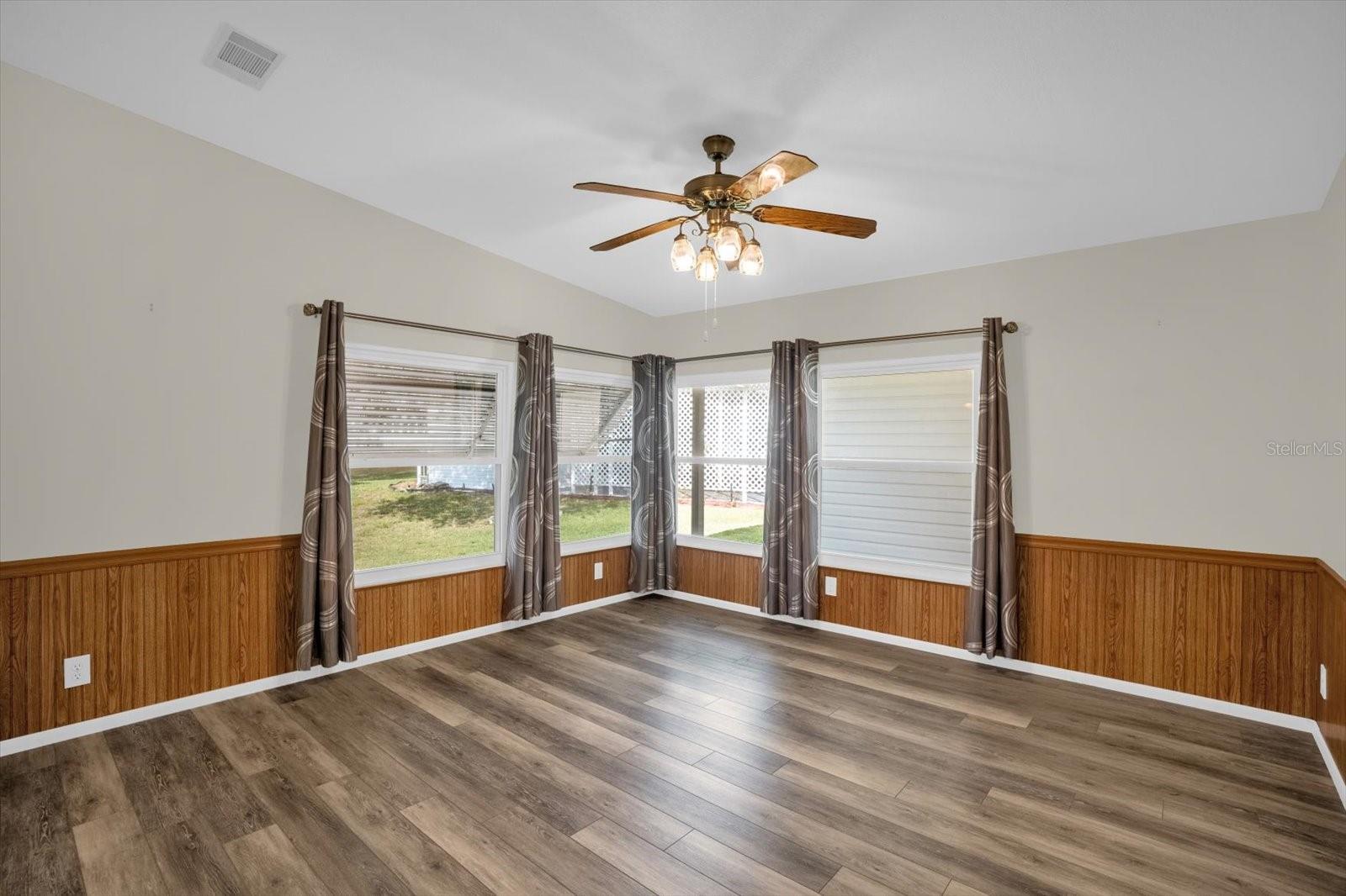 ZELLWOOD STATION COOP MH PARK - Residential