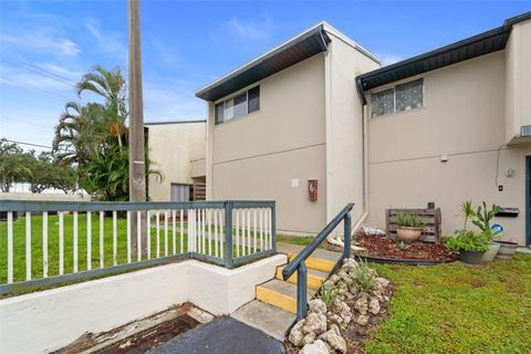 Photo of 1112 Longfellow Road, Sarasota, FL 34243 (MLS # TB8425521)