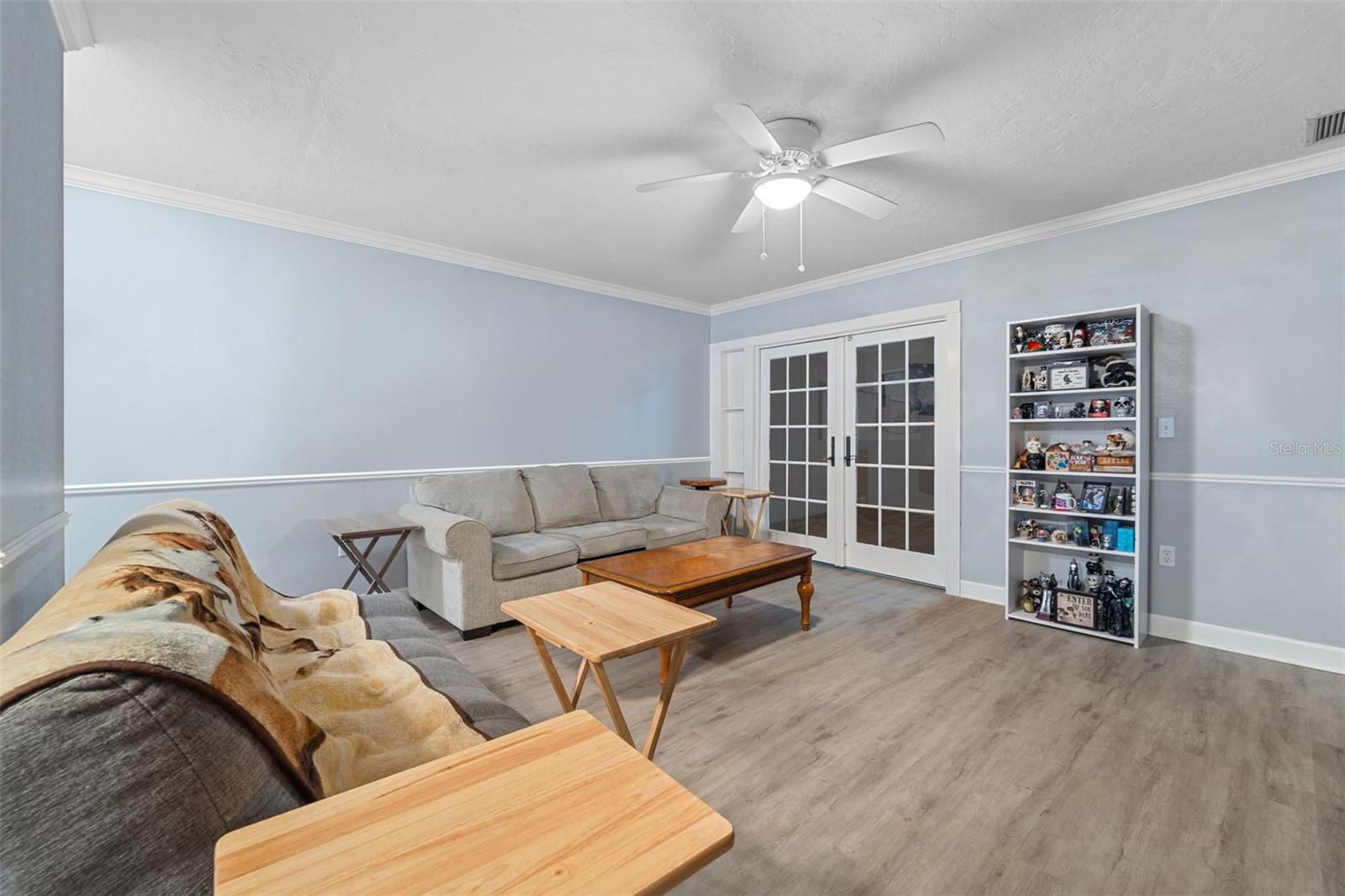 1112 LONGFELLOW ROAD