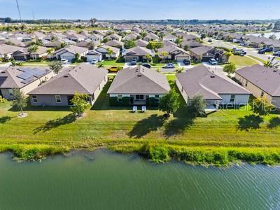 CELEBRATION POINTE - Residential