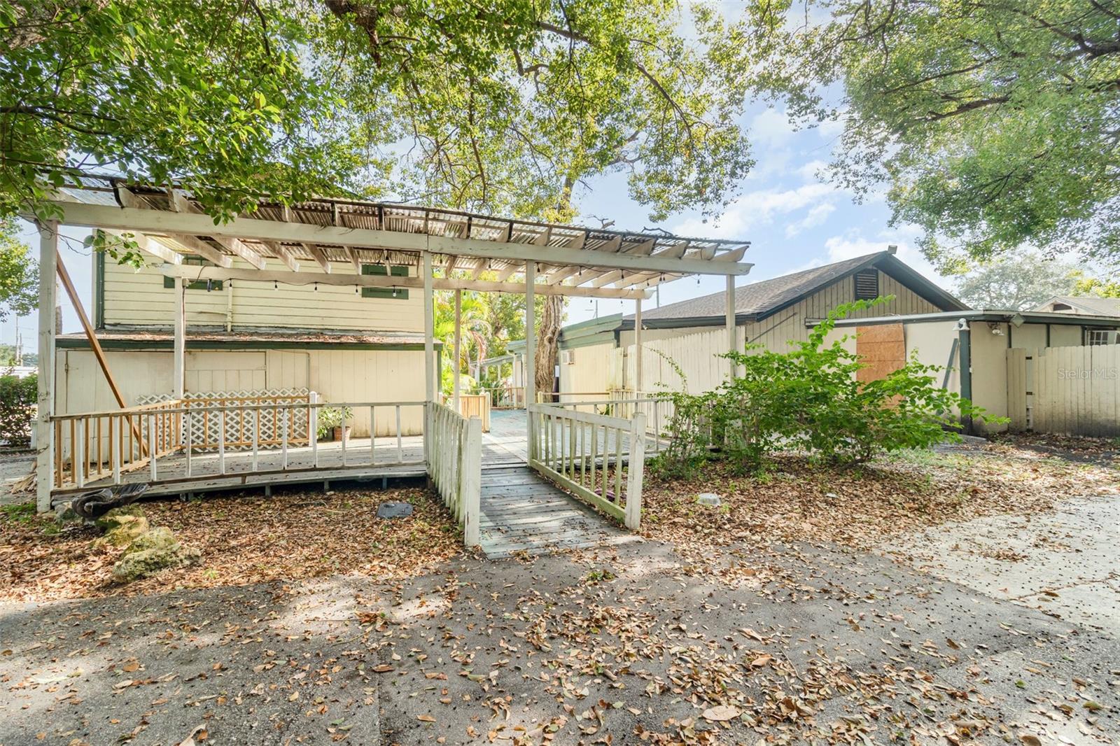 WOODRUFFS SUB FRANK L - Commercial Sale