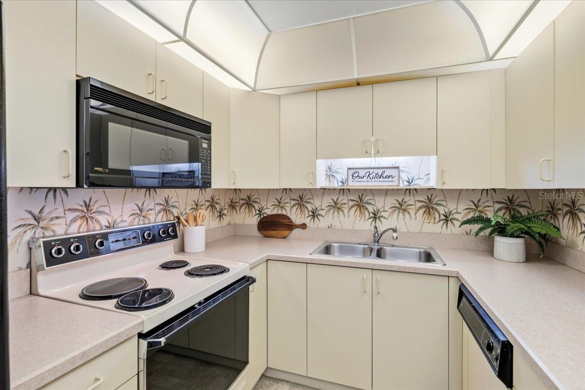 FAIRWAYS OF CAPRI PH 3 - Residential