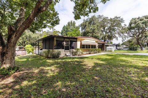 Tiny photo for 35737 Shelley Drive, Leesburg, FL 34788 (MLS # G5115914)