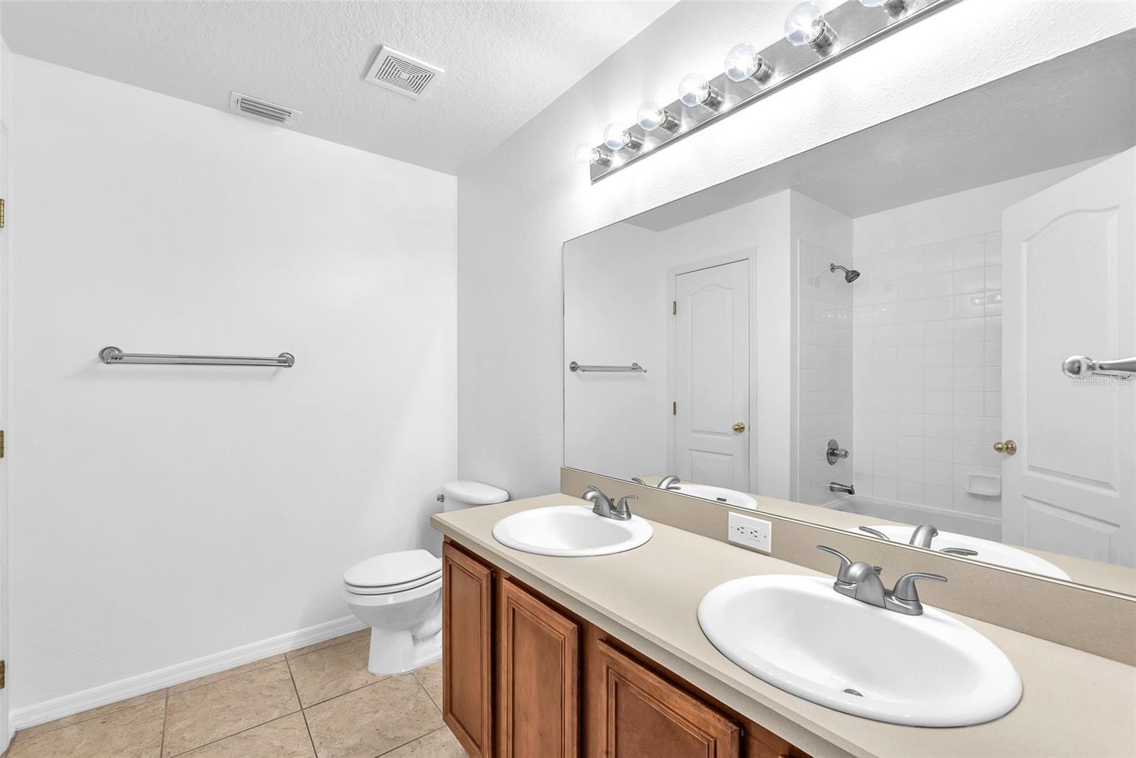 LAKE ST CHARLES UN 13 & 14 - Residential Lease