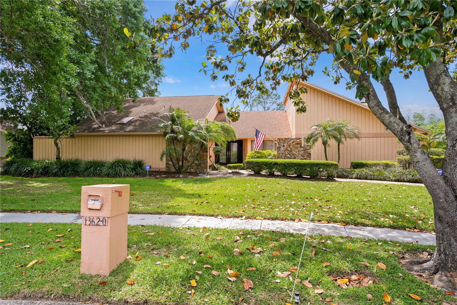 13620 DIAMOND HEAD DRIVE