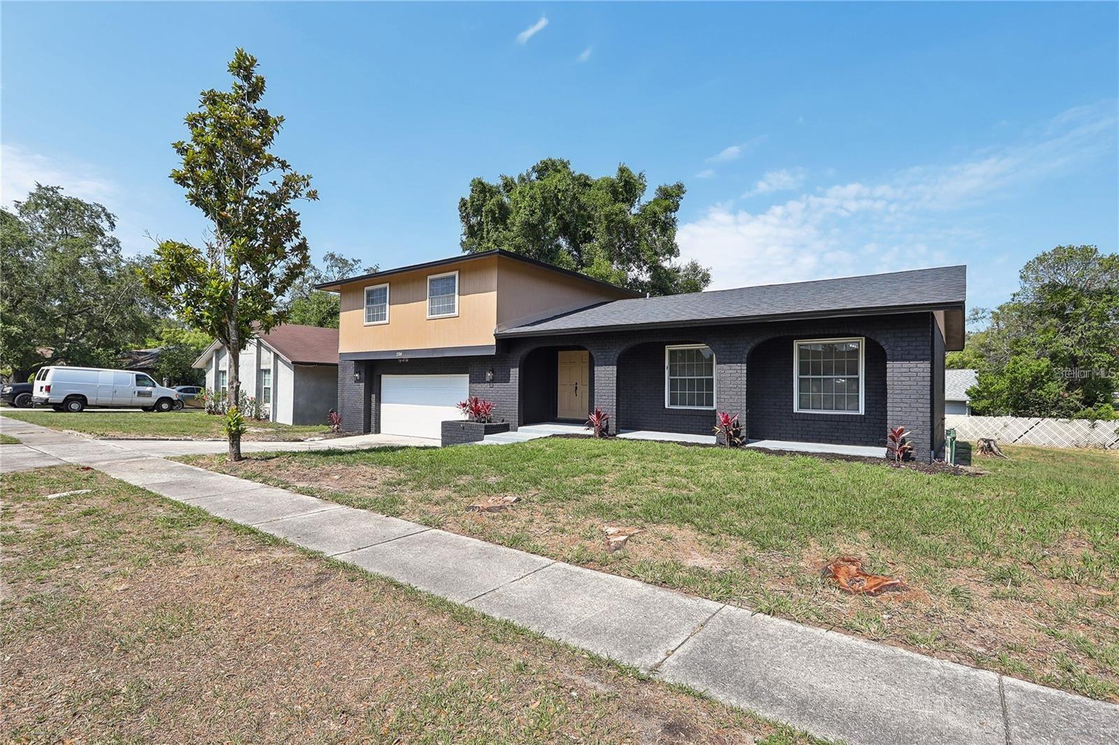 2244 MENOMONEE COURT