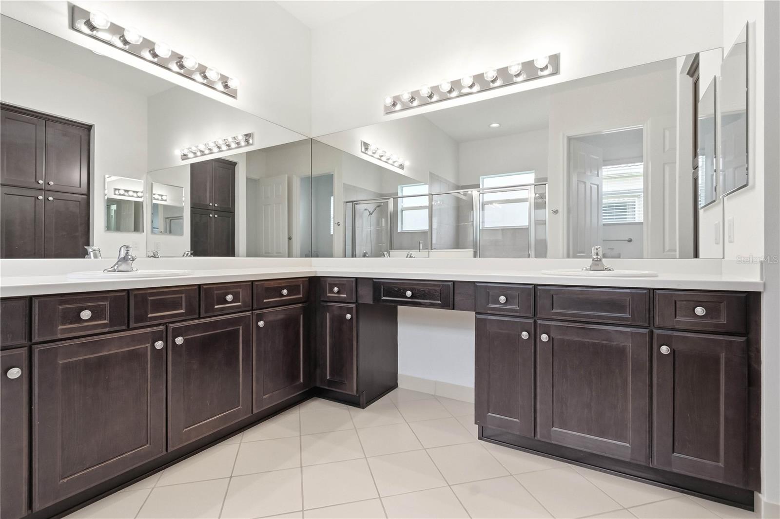 VALENCIA LAKES TR J PH 2 - Residential