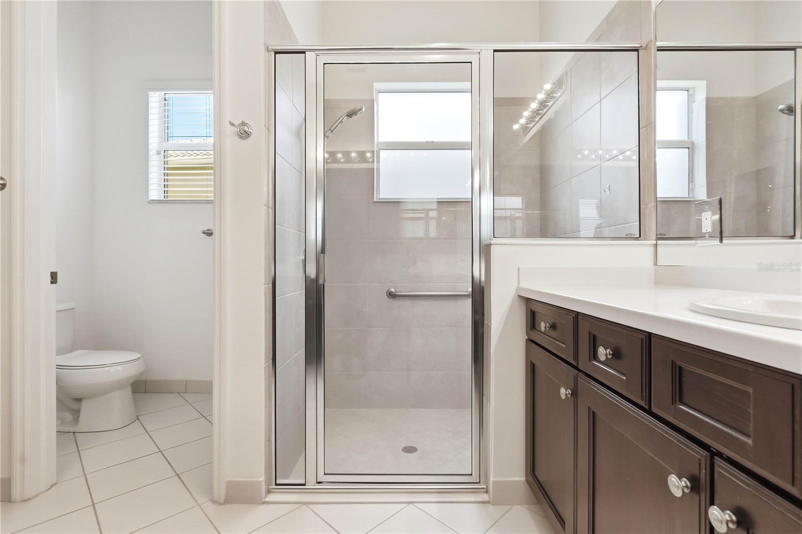VALENCIA LAKES TR J PH 2 - Residential